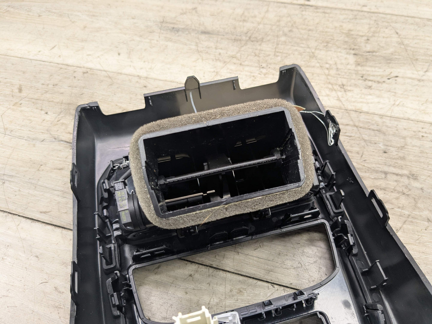 OEM BMW G20 G22 G23 G26 G80 G82 G83 M3 Rear AC Air Vent Panel Trim Cover