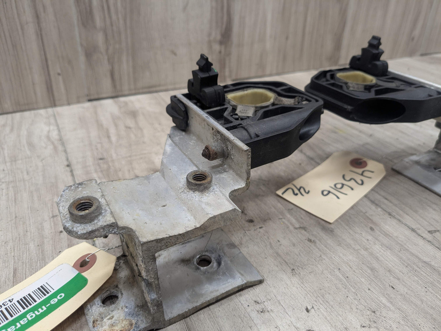 OEM BMW F22 F23 F30 F32 F33 F36 Left Right Radiator Carrier Support Bracket SET