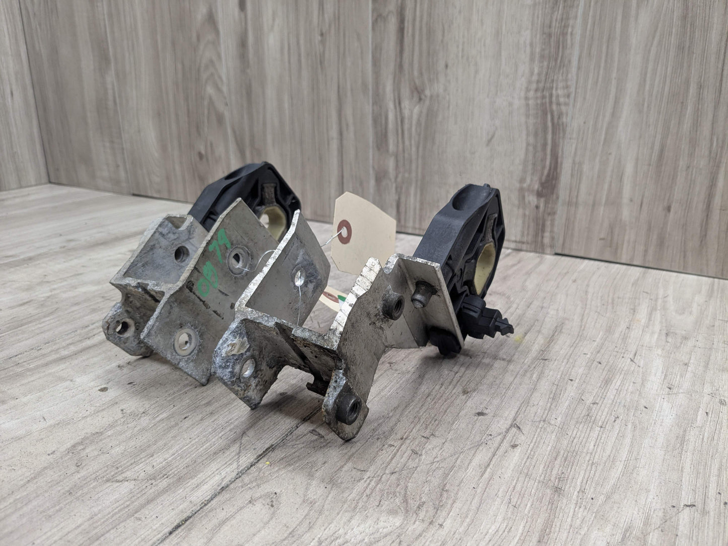 OEM BMW F22 F23 F30 F32 F33 F36 Left Right Radiator Carrier Support Bracket SET