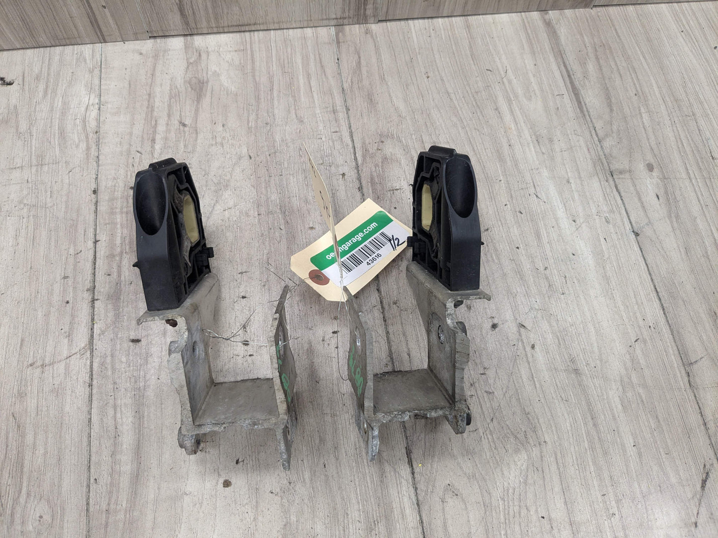 OEM BMW F22 F23 F30 F32 F33 F36 Left Right Radiator Carrier Support Bracket SET