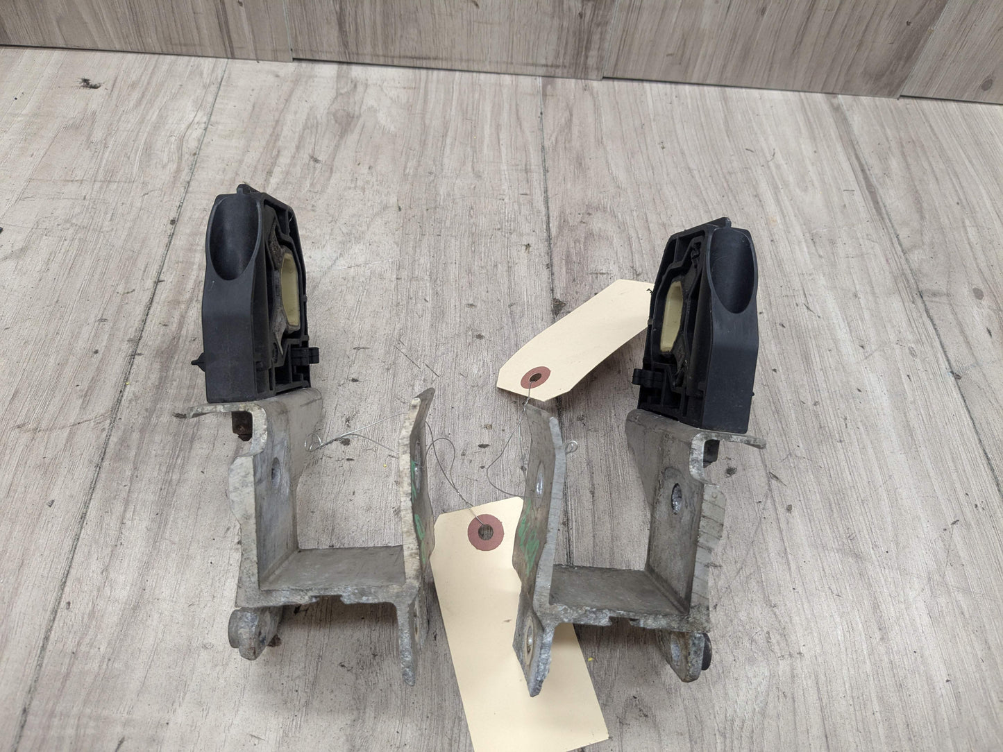 OEM BMW F22 F23 F30 F32 F33 F36 Left Right Radiator Carrier Support Bracket SET
