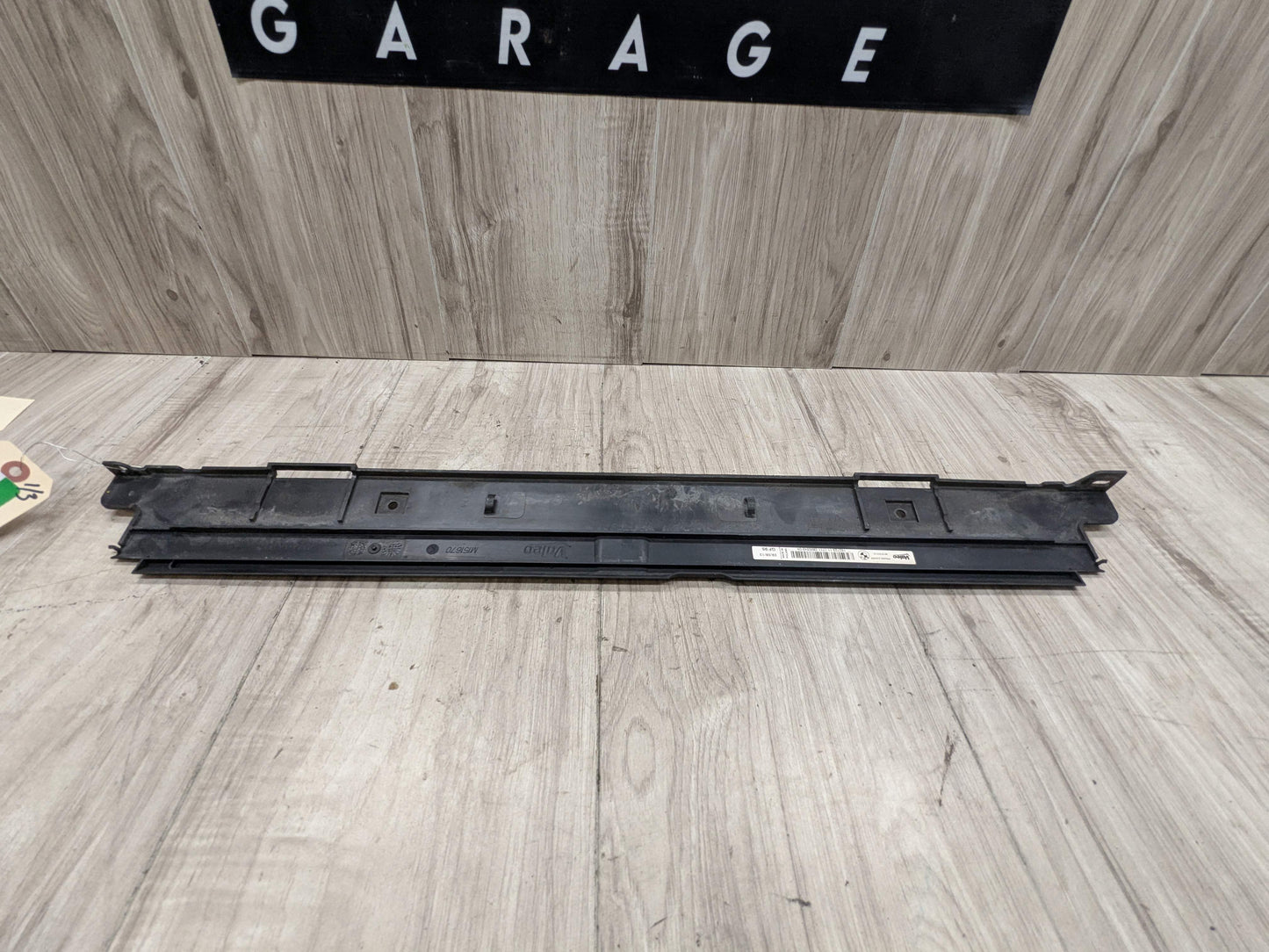 OEM BMW F22 F30 F32 F33 F36 F87 Left Right Radiator Brackets Supports Mount SET