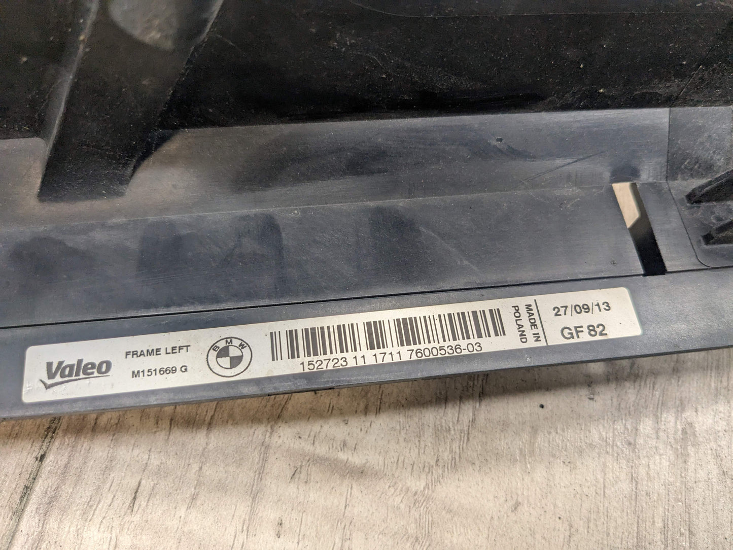 OEM BMW F22 F30 F32 F33 F36 F87 Left Right Radiator Brackets Supports Mount SET