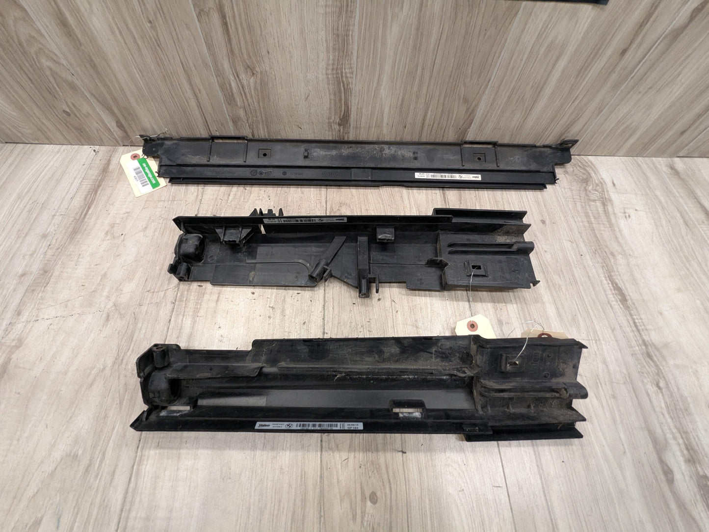 OEM BMW F22 F30 F32 F33 F36 F87 Left Right Radiator Brackets Supports Mount SET