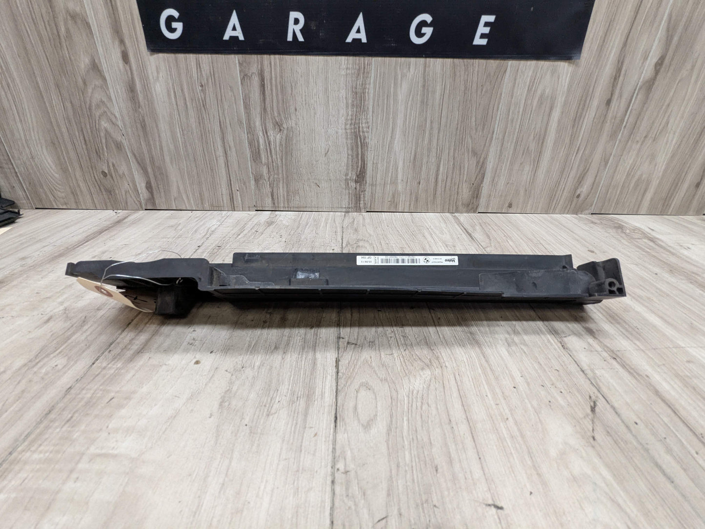 OEM BMW F22 F30 F32 F33 F36 F87 Left Right Radiator Brackets Supports Mount SET