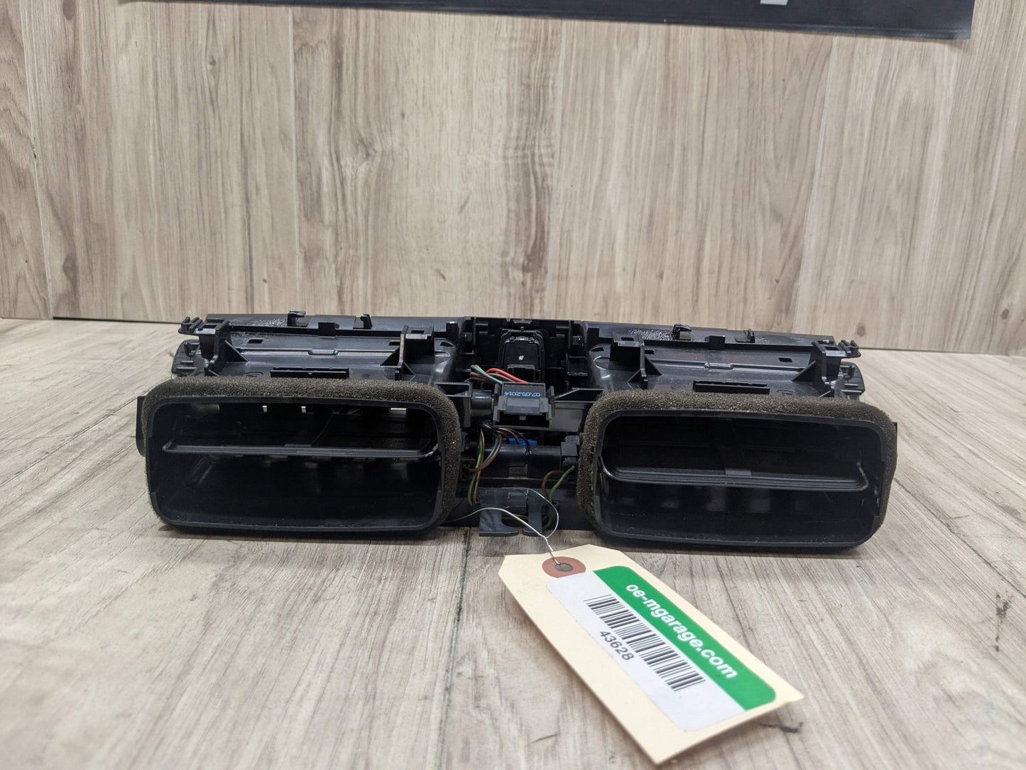 OEM BMW F30 F32 F33 F36 F80 F82 F83 M3 M4 Front Dash Central AC Air Vent Grille