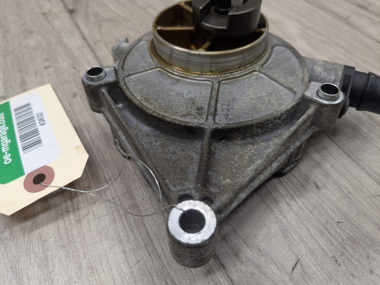 OEM BMW F10 F15 F22 F23 F25 F30 F32 F33 F36 320 328 Engine N20 N26 Vacuum Pump