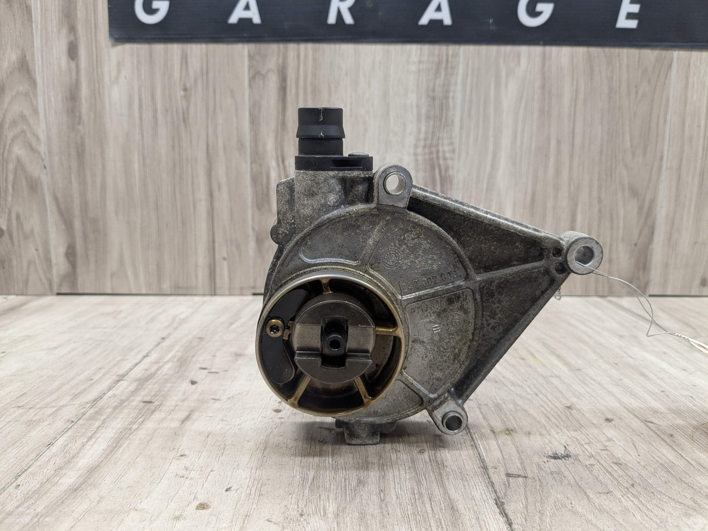 OEM BMW F10 F15 F22 F23 F25 F30 F32 F33 F36 320 328 Engine N20 N26 Vacuum Pump