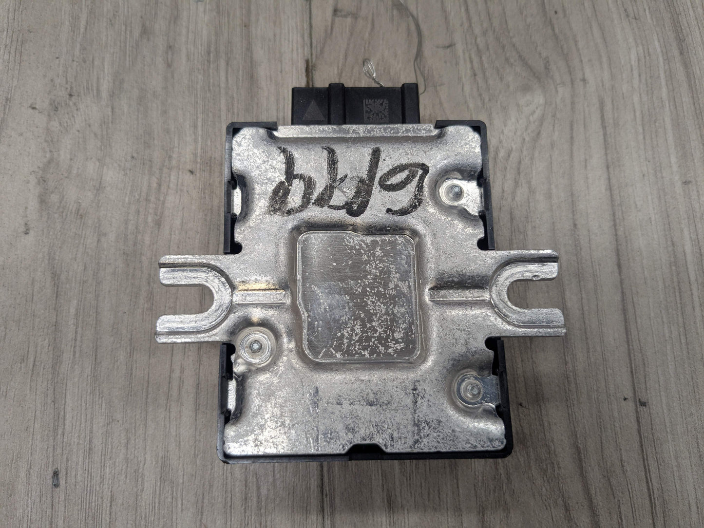 16-20 OEM BMW F22 F23 F30 F32 F33 F36 Fuel Pump Control Module B46 B58 Engine