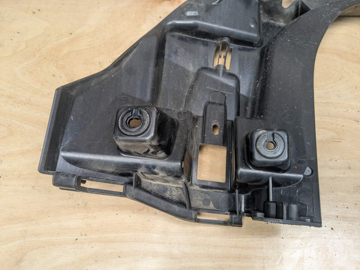 16-22 OEM BMW F48 X1 Rear Bumper Right Left Side Brackets Mounts Supports PAIR