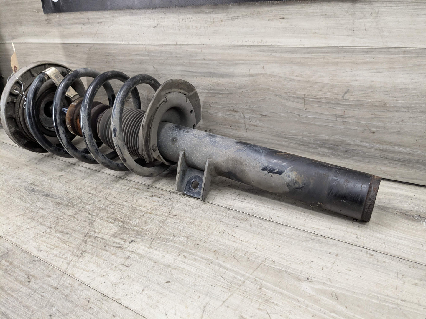 *11-18 OEM BMW F25 F26 X3 X4 Front Right Passenger Spring Strut Shock Absorber