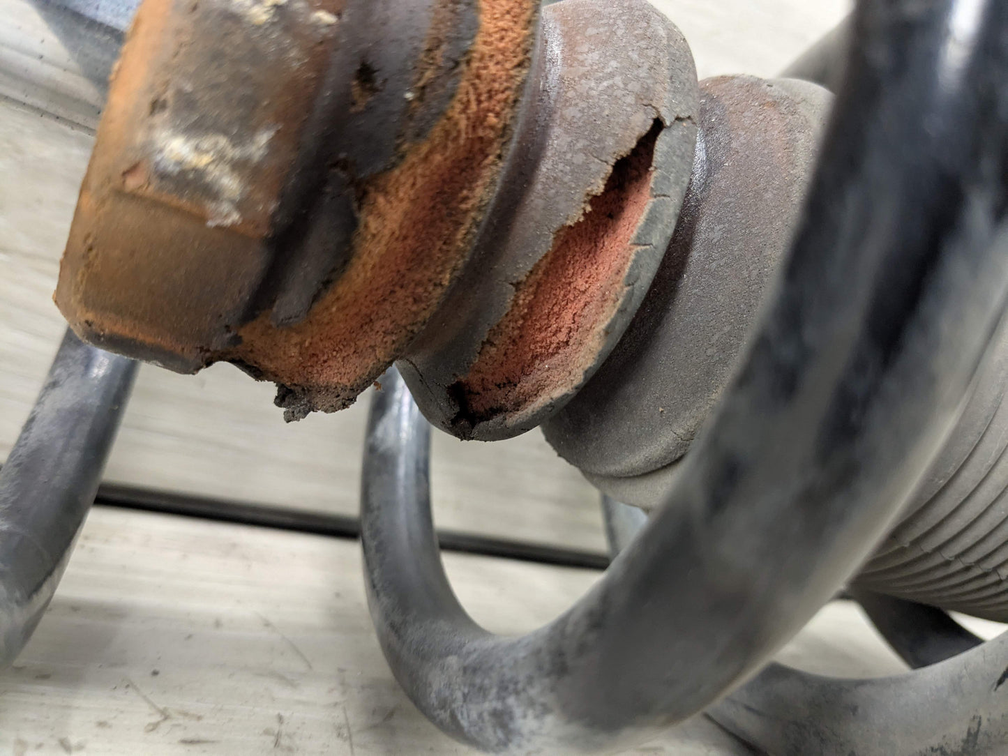 *11-18 OEM BMW F25 F26 X3 X4 Front Right Passenger Spring Strut Shock Absorber