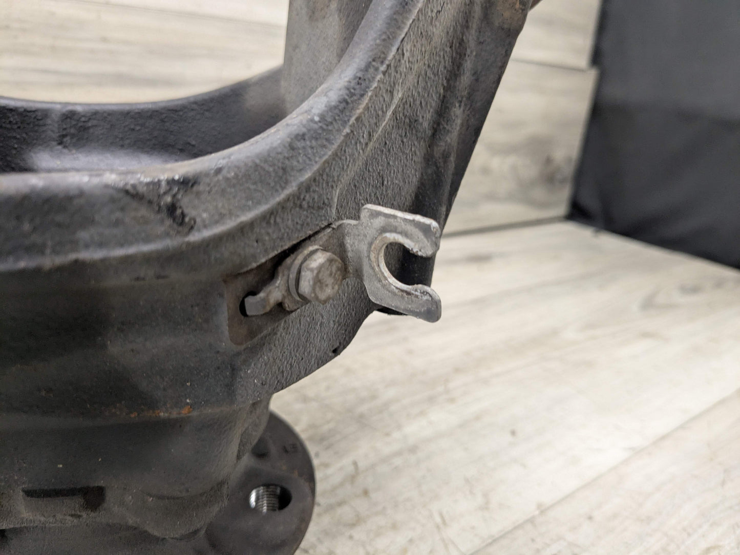 OEM BMW F25 F26 X3 X4 AWD Front Left Driver Hub Spindle Knuckle Wheel Bearing
