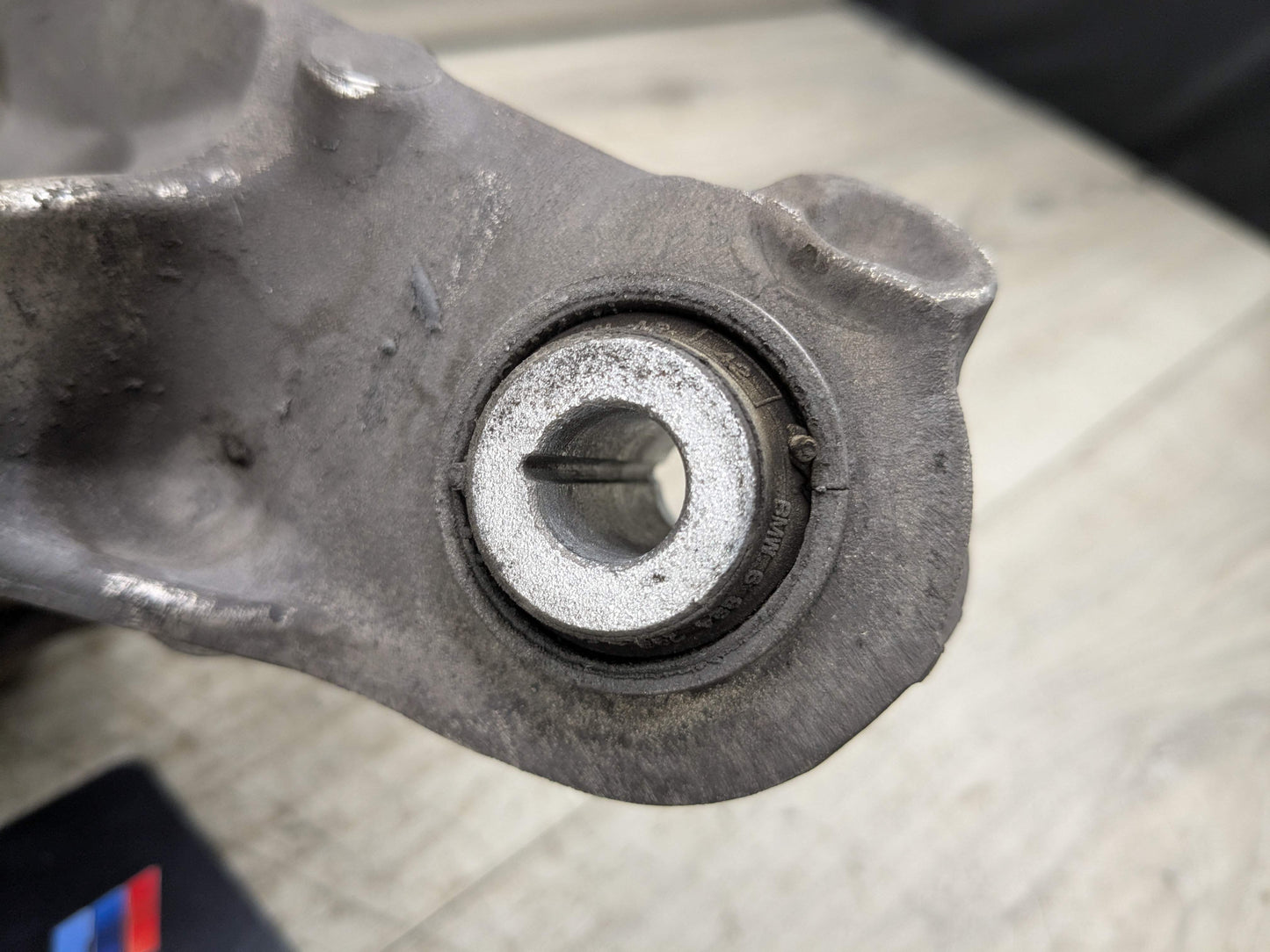 19-25 OEM BMW G20 330 M340 REAR Left Driver Knuckle Wheel Hub Spindle Bearing