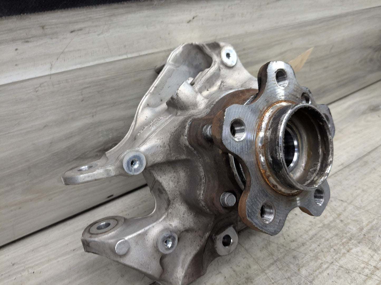 19-25 OEM BMW G20 330 M340 REAR Left Driver Knuckle Wheel Hub Spindle Bearing