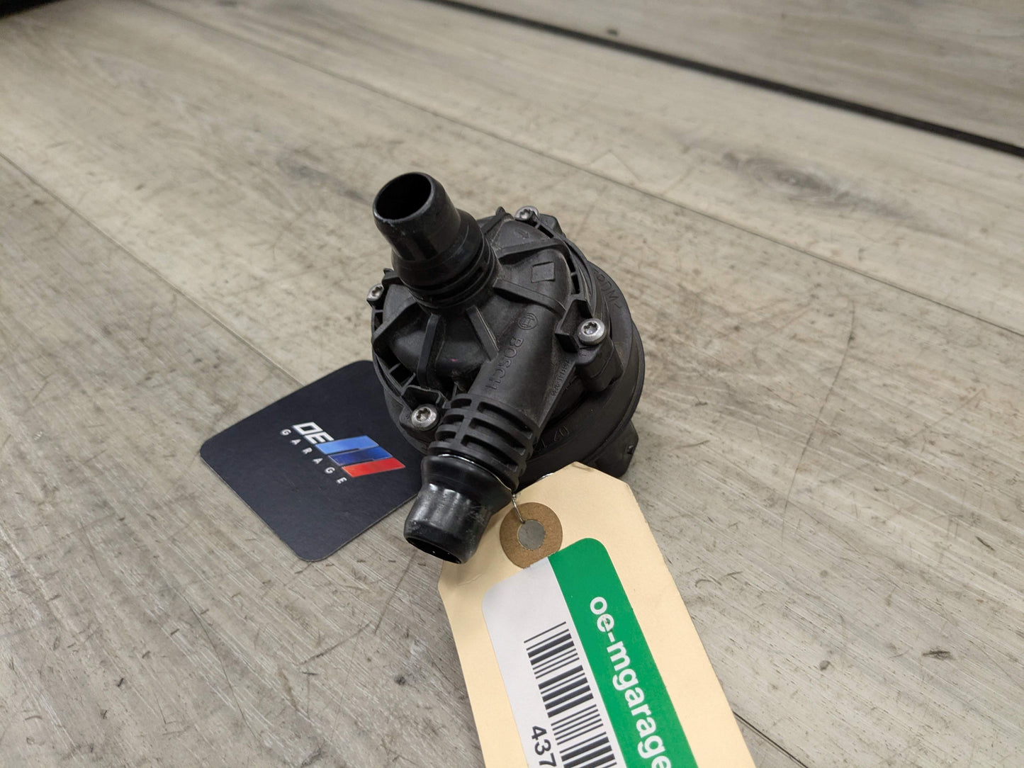 *OEM BMW G01 G05 G20 G22 G30 G42 G80 G82 G83 M3 M4 Engine Auxiliary Water Pump