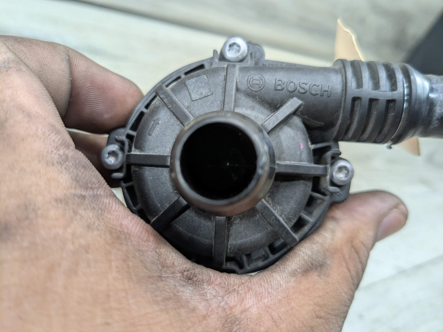 *OEM BMW G01 G05 G20 G22 G30 G42 G80 G82 G83 M3 M4 Engine Auxiliary Water Pump
