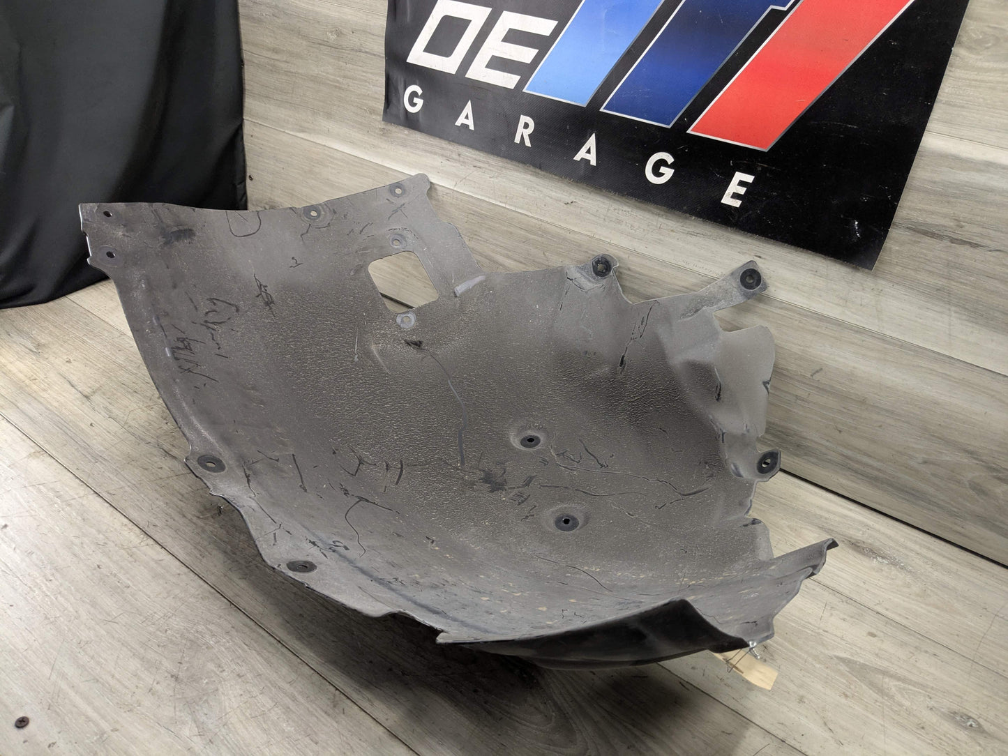 OEM BMW G20 G22 G23 G42 Front Right Passenger Fender Liner Wheel Splash Shield
