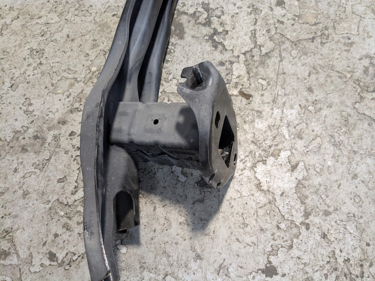 19-24 OEM BMW G20 330 M340 Rear Bumper Reinforcement Rebar Carrier Impact Bar