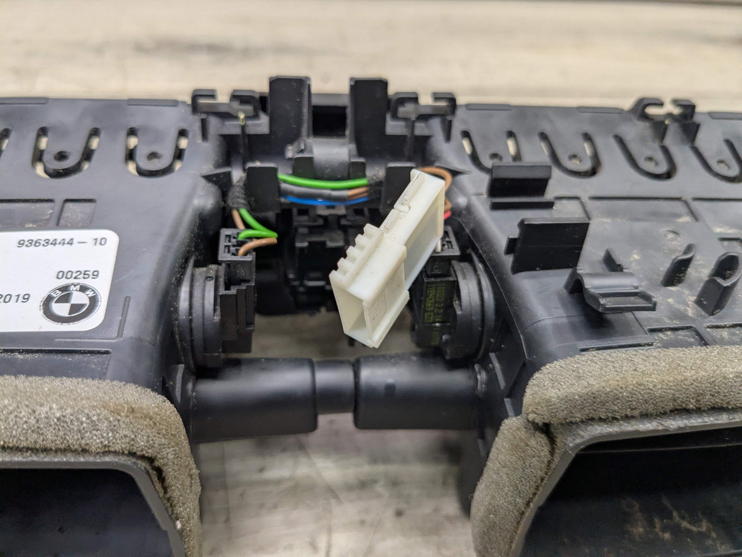 18-21 OEM BMW G01 G02 F97 F98 X3 X4 X3M X4M Dashboard AC Air Vent Center Grille