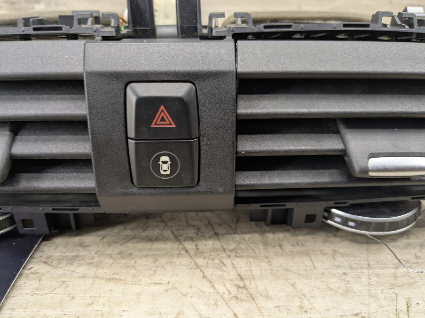 18-21 OEM BMW G01 G02 F97 F98 X3 X4 X3M X4M Dashboard AC Air Vent Center Grille