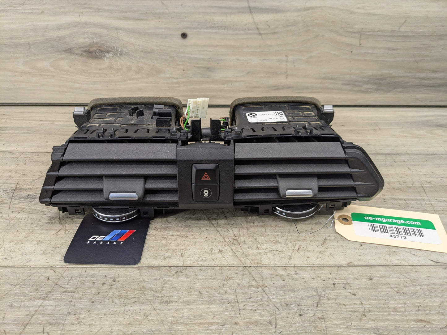 18-21 OEM BMW G01 G02 F97 F98 X3 X4 X3M X4M Dashboard AC Air Vent Center Grille