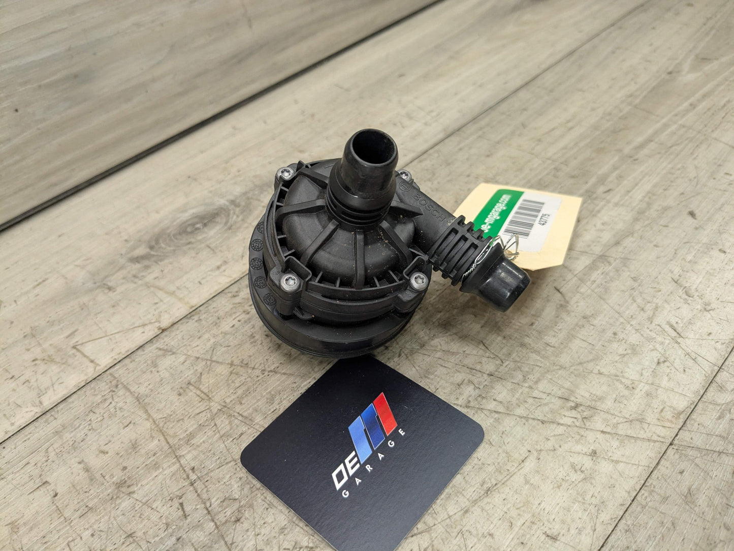 *OEM BMW G01 G05 G20 G22 G30 G42 G80 G82 G83 M3 M4 Engine Auxiliary Water Pump