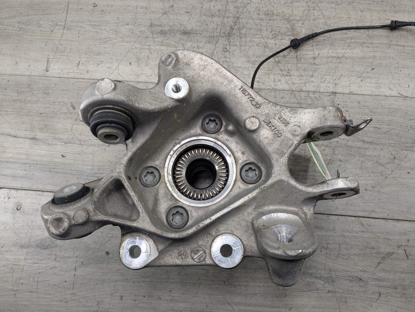 OEM BMW G01 X3 30i 30iX M40iX REAR Left Driver Knuckle Wheel Hub Spindle Bearing