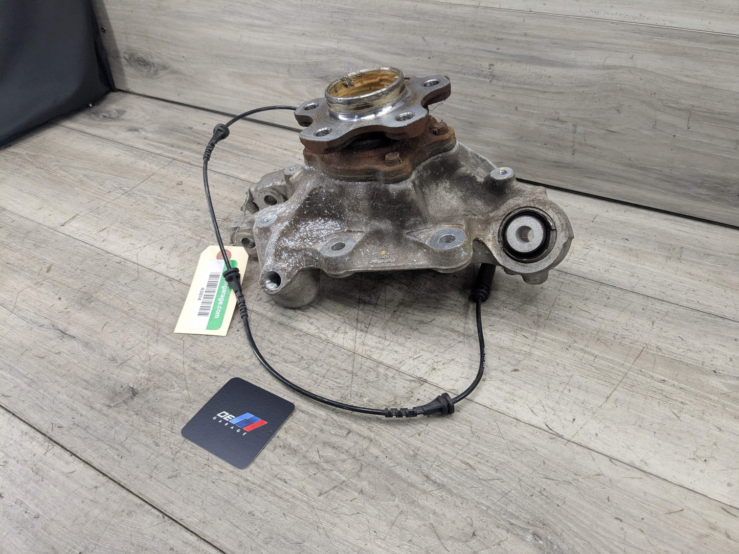 OEM BMW G01 X3 30i 30iX M40iX REAR Left Driver Knuckle Wheel Hub Spindle Bearing
