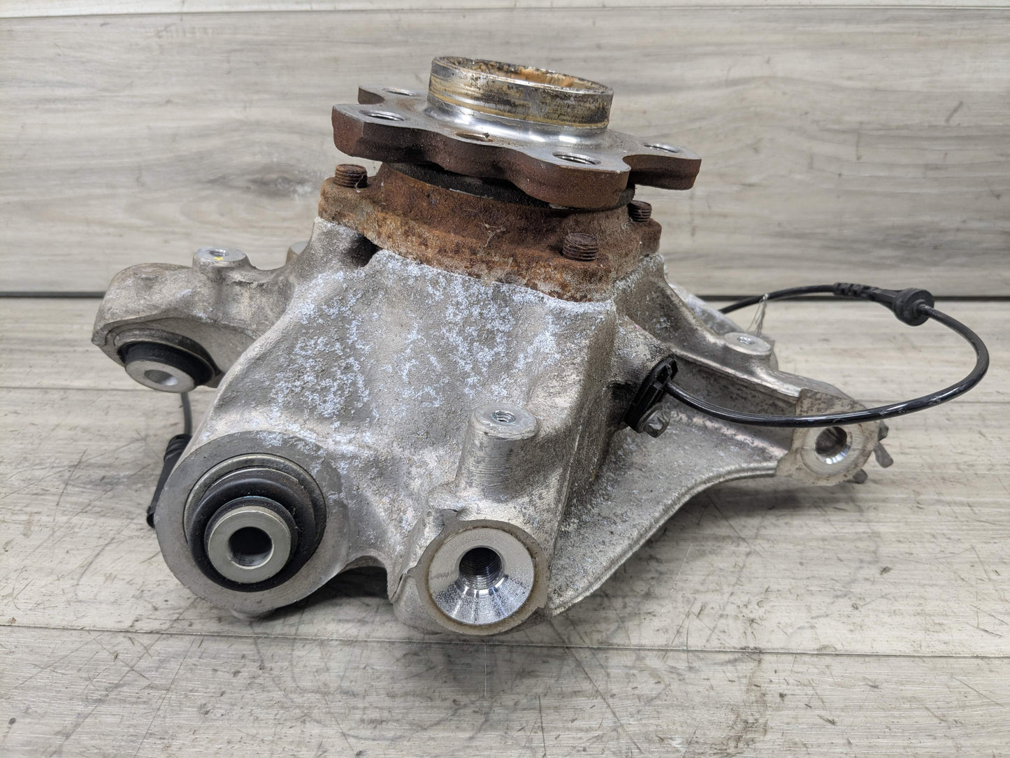 OEM BMW G01 X3 30i 30iX M40iX REAR Left Driver Knuckle Wheel Hub Spindle Bearing