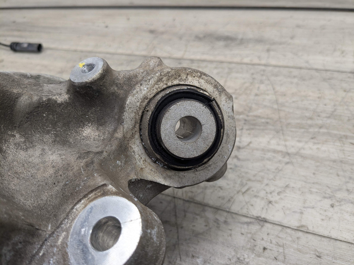 OEM BMW G01 X3 30i 30iX M40iX REAR Left Driver Knuckle Wheel Hub Spindle Bearing