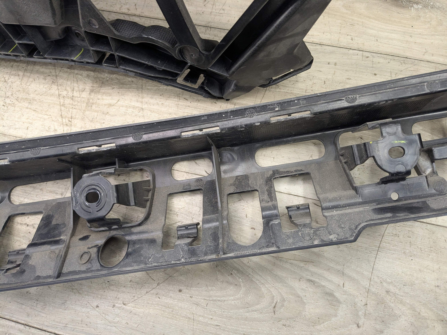 19-22 OEM BMW G20 M SPORT Rear Right Passenger Bumper Support Bracket Mount PAIR