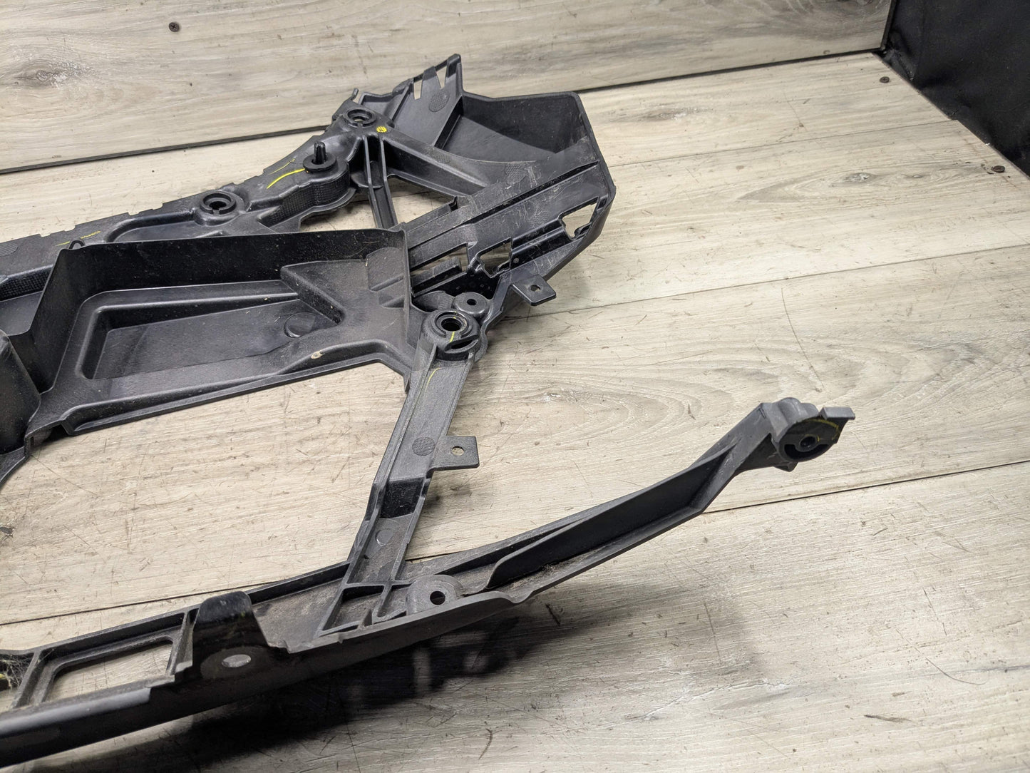 19-22 OEM BMW G20 M SPORT Rear Right Passenger Bumper Support Bracket Mount PAIR