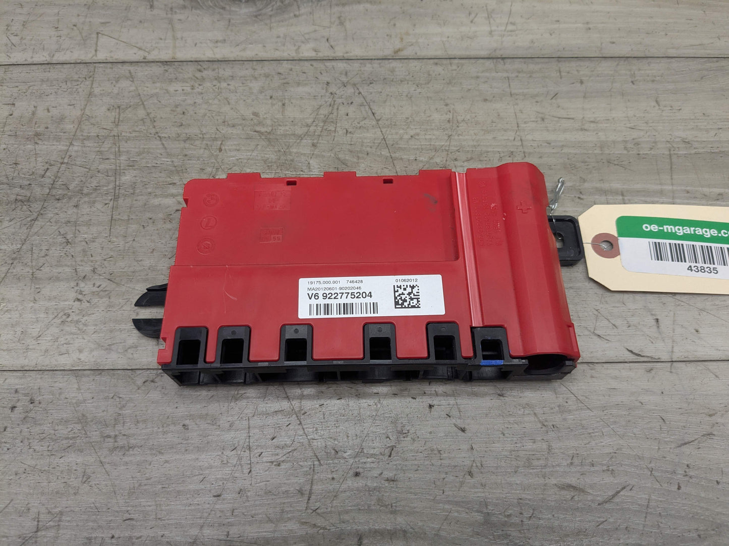 OEM BMW F22 F30 F32 F36 F80 F82 Positive Battery Distributor B+ Power Fuse Box