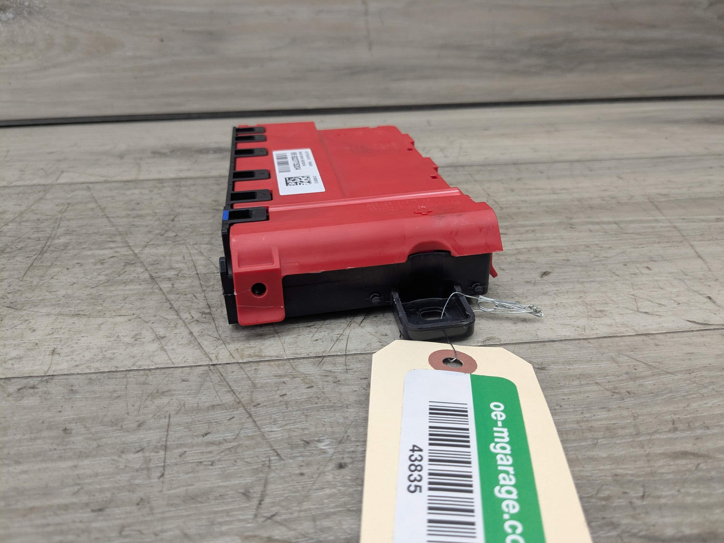 OEM BMW F22 F30 F32 F36 F80 F82 Positive Battery Distributor B+ Power Fuse Box