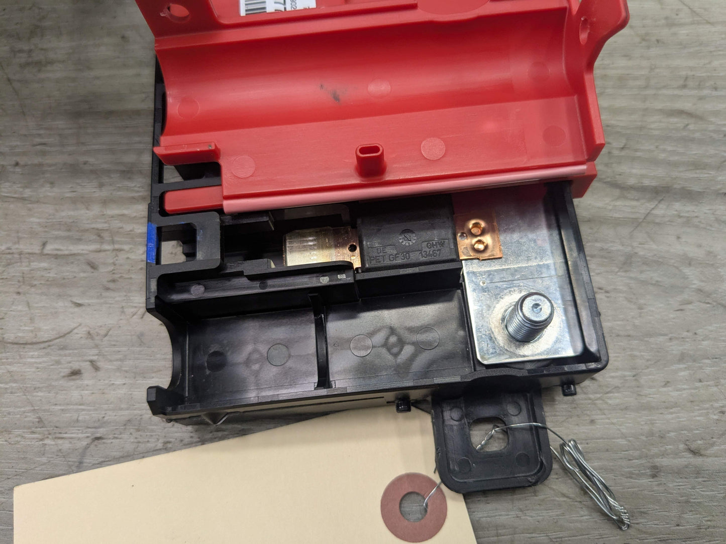 OEM BMW F22 F30 F32 F36 F80 F82 Positive Battery Distributor B+ Power Fuse Box