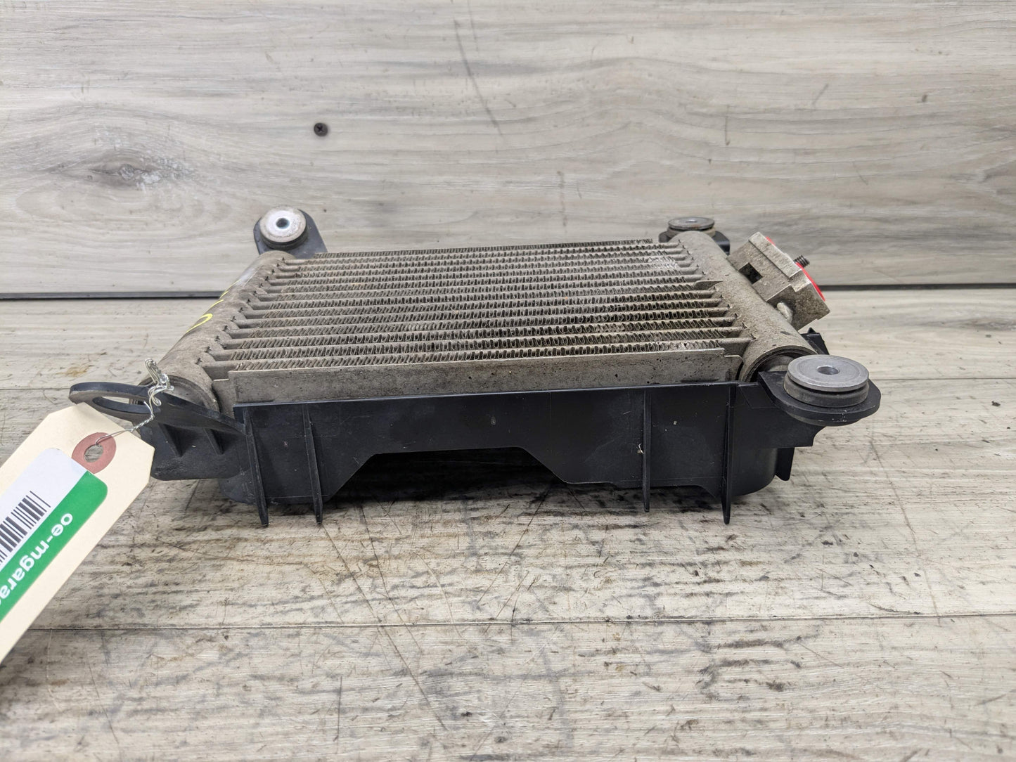 12-15 OEM BMW F22 F30 F32 F34 F36 Engine Oil Cooler Radiator Passenger Right*