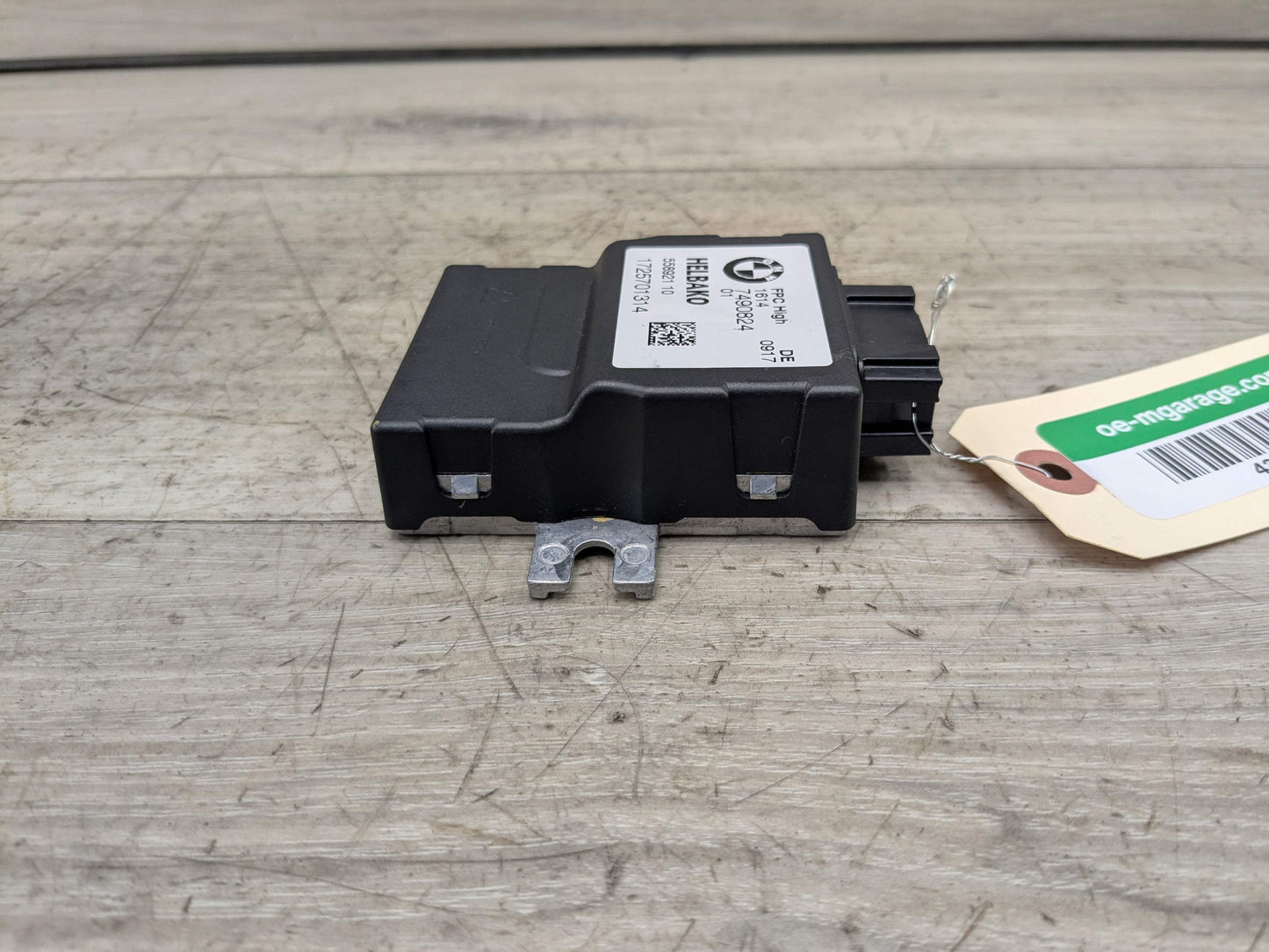 OEM BMW G01 G05 G20 G22 G23 G26 G30 G80 G82 X3 X5 M3 M4 Fuel Pump Control Module