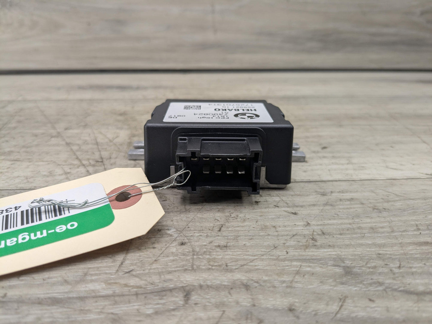 OEM BMW G01 G05 G20 G22 G23 G26 G30 G80 G82 X3 X5 M3 M4 Fuel Pump Control Module