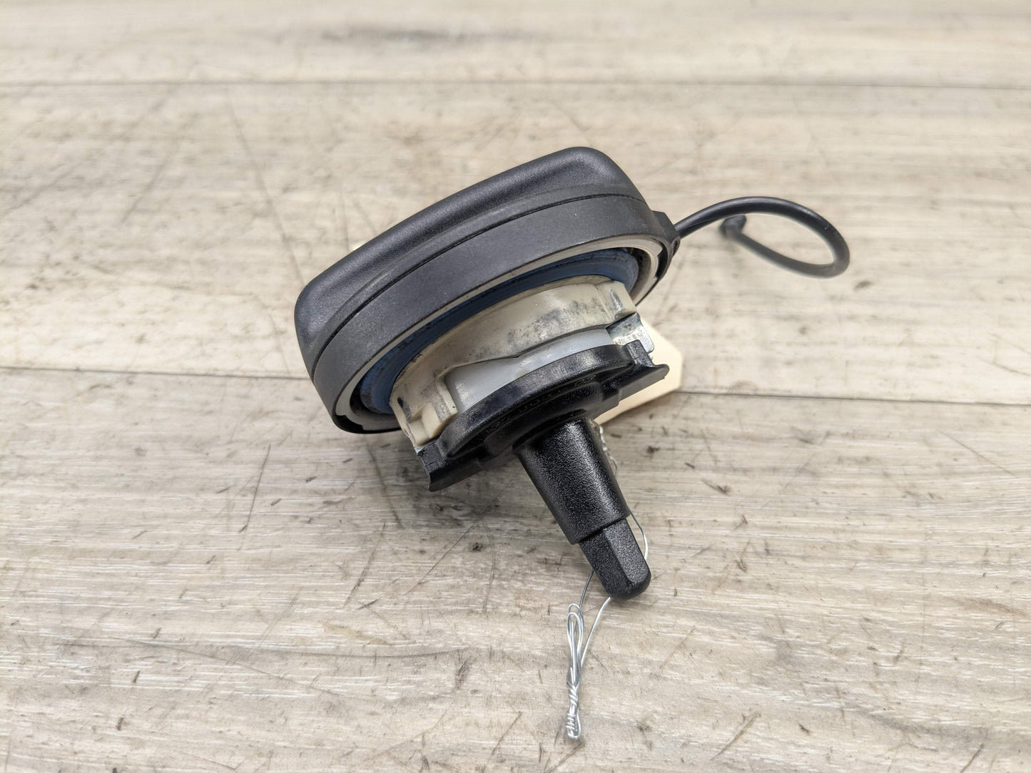 OEM BMW F15 F30 F44 F48 F80 G01 G05 G20 G30 G80 M3 M4 Fuel Gas Tank Filler Cap