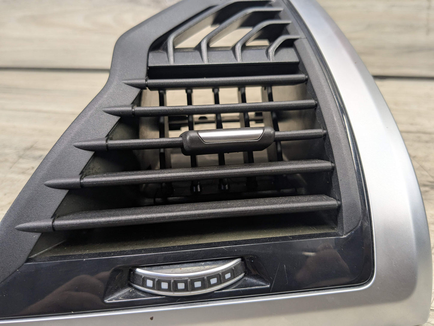 18-21 OEM BMW G01 G02 X3 X4 Dashboard Right Passenger Air Vent Grille w/ Trim
