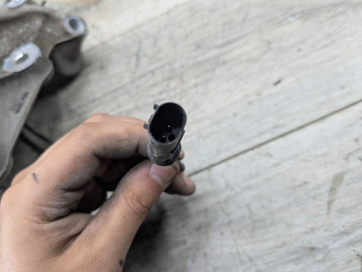 OEM BMW G01 X3 30i 30iX M40iX REAR Right Passenger Knuckle Hub Spindle Bearing