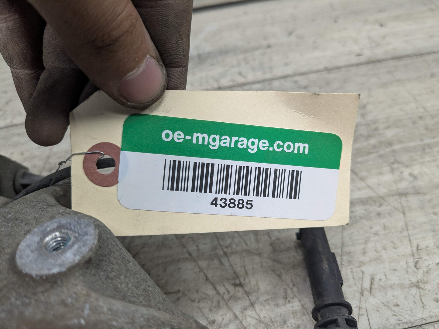 OEM BMW G01 X3 30i 30iX M40iX REAR Right Passenger Knuckle Hub Spindle Bearing