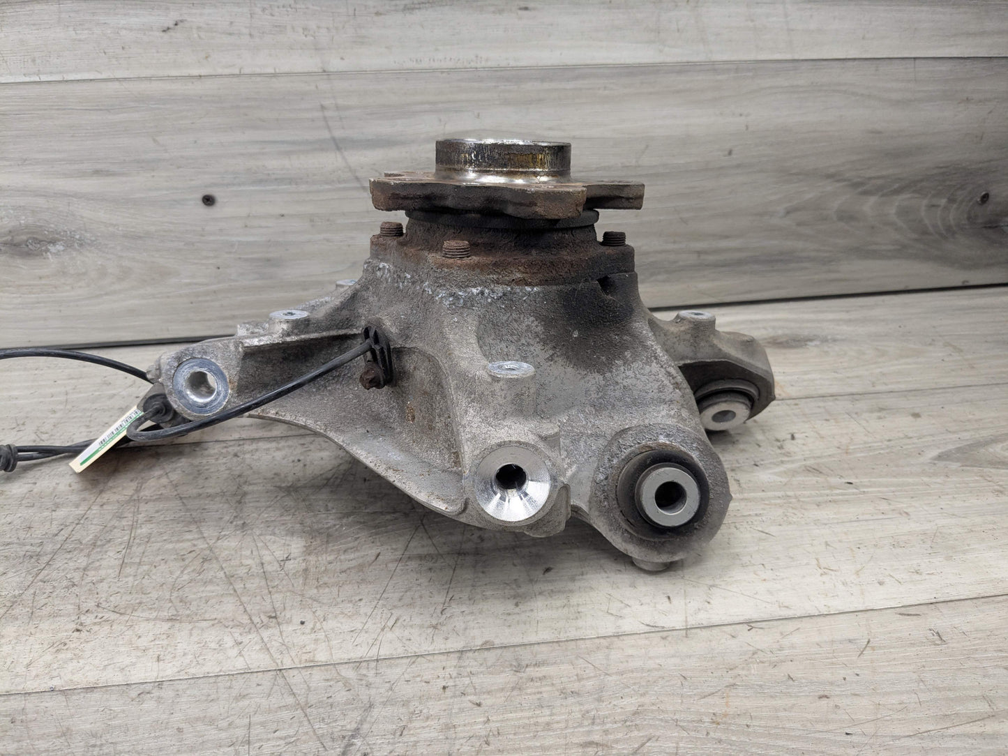 OEM BMW G01 X3 30i 30iX M40iX REAR Right Passenger Knuckle Hub Spindle Bearing