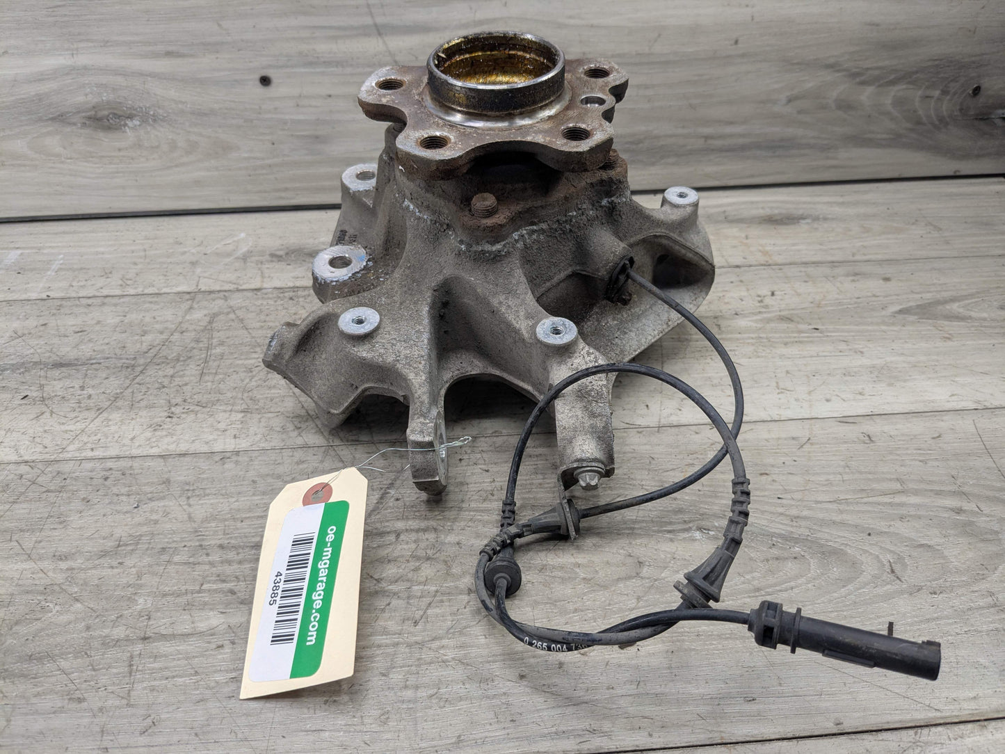 OEM BMW G01 X3 30i 30iX M40iX REAR Right Passenger Knuckle Hub Spindle Bearing