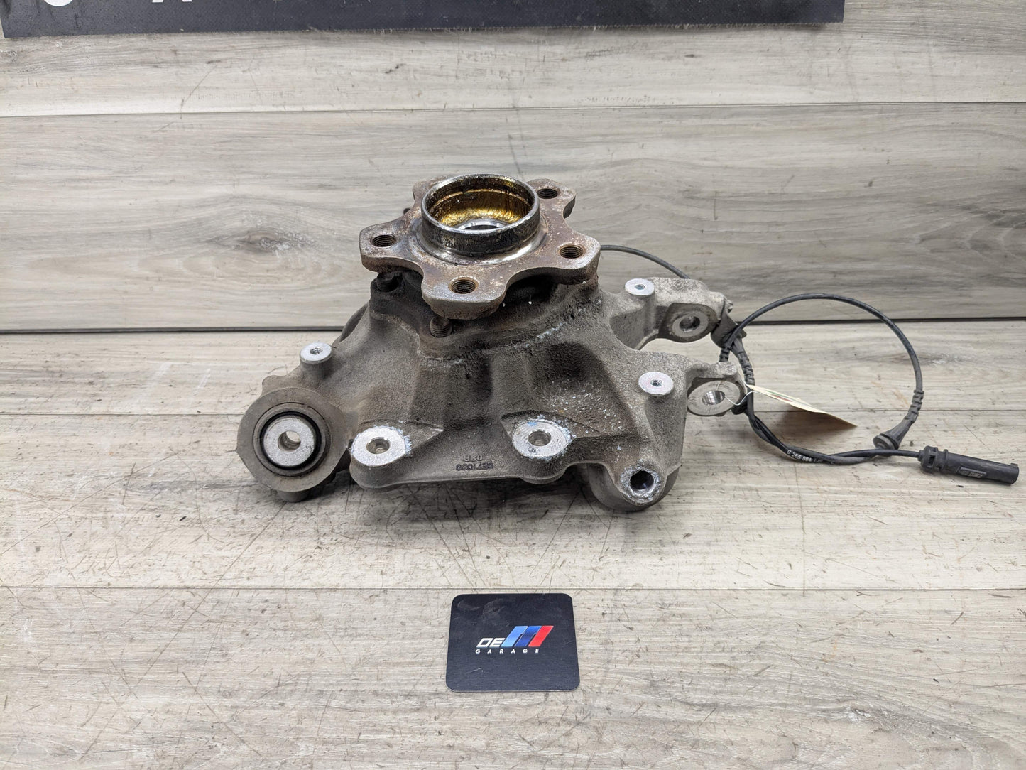 OEM BMW G01 X3 30i 30iX M40iX REAR Right Passenger Knuckle Hub Spindle Bearing