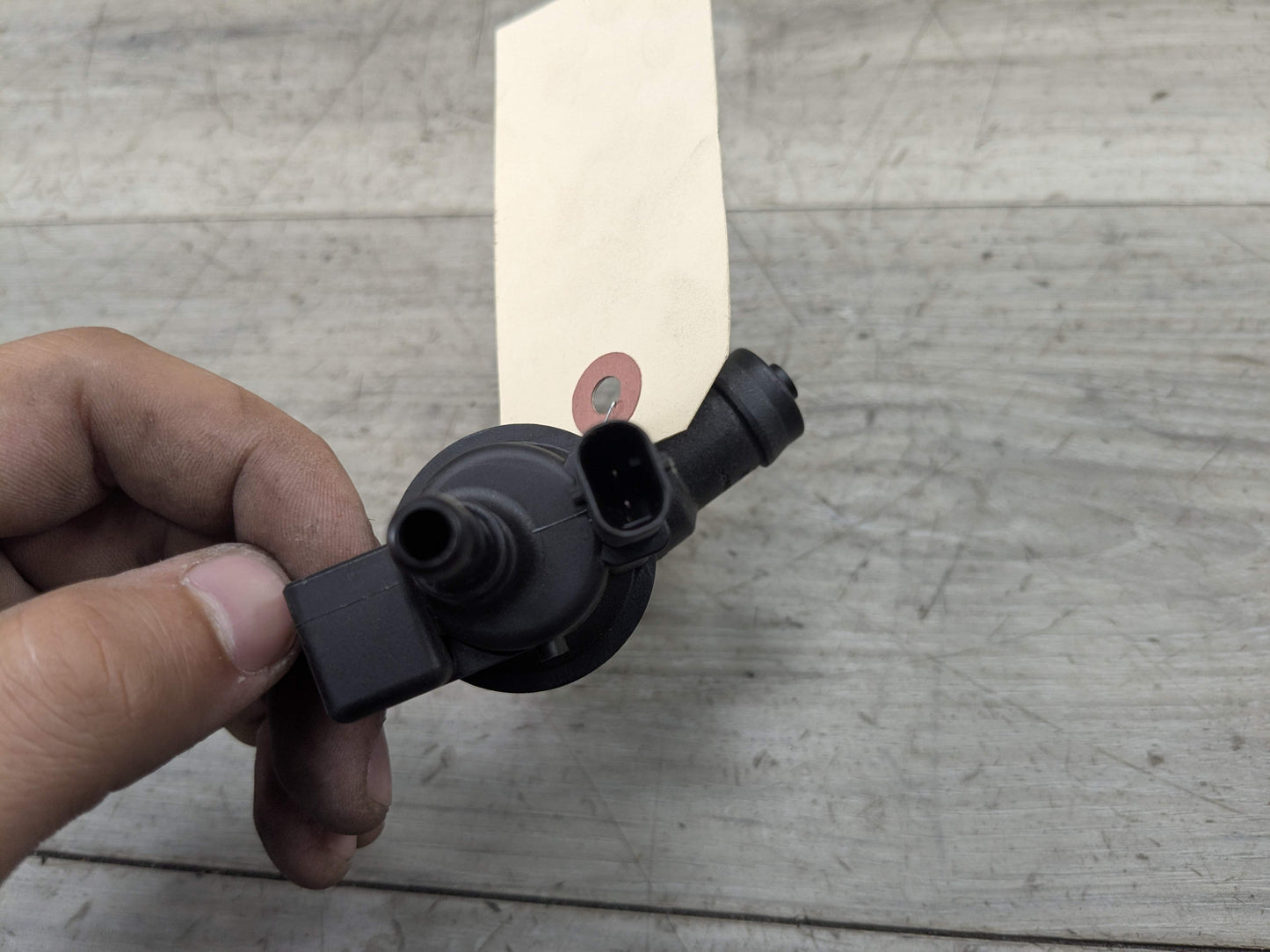 OEM BMW F22 F30 F32 G01 G05 G12 G20 G30 Fuel Tank Vapor Breather Valve B46 B58