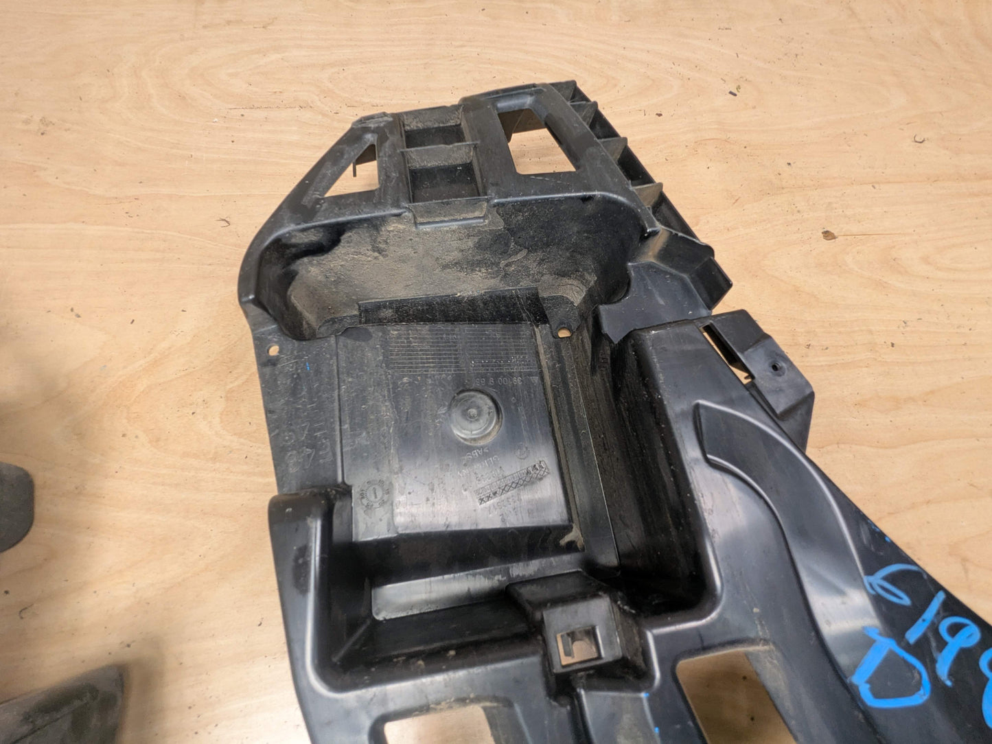 16-22 OEM BMW F48 X1 Rear Bumper Left Right Side Bracket Mount Support PAIR