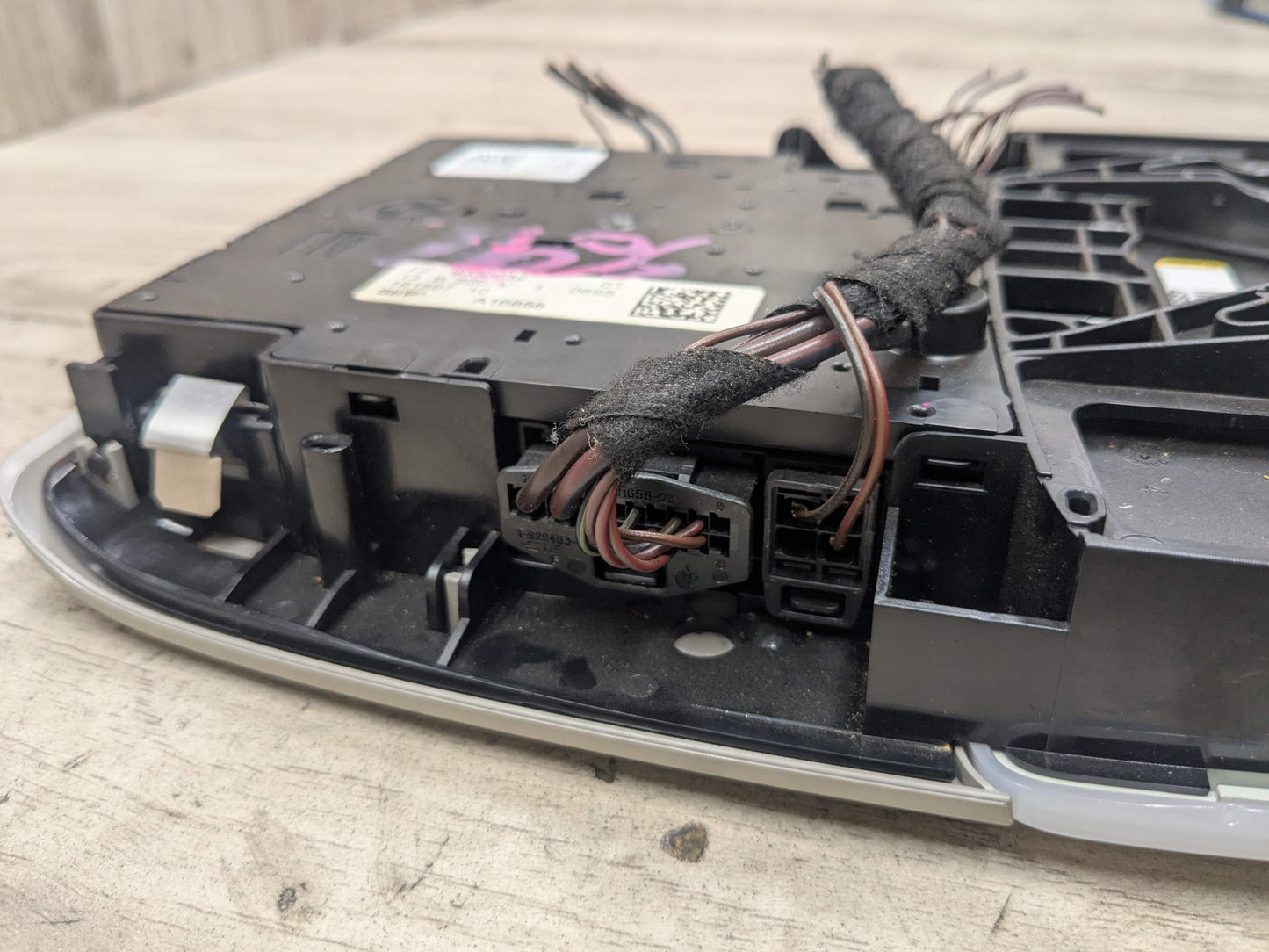 OEM BMW F22 F30 F32 F36 F80 F82 M4 Headliner Roof Console Dome Light SOS Switch