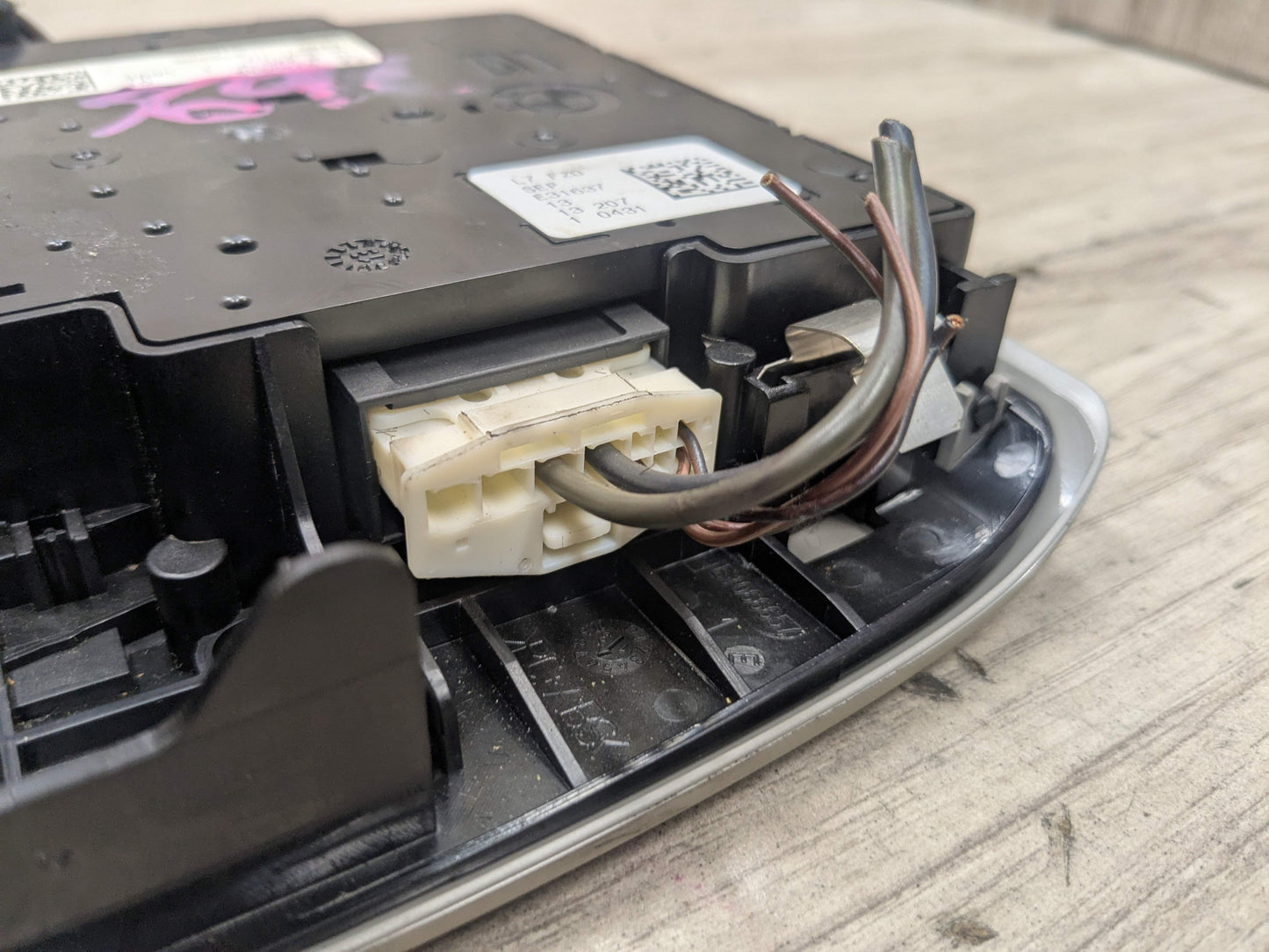 OEM BMW F22 F30 F32 F36 F80 F82 M4 Headliner Roof Console Dome Light SOS Switch